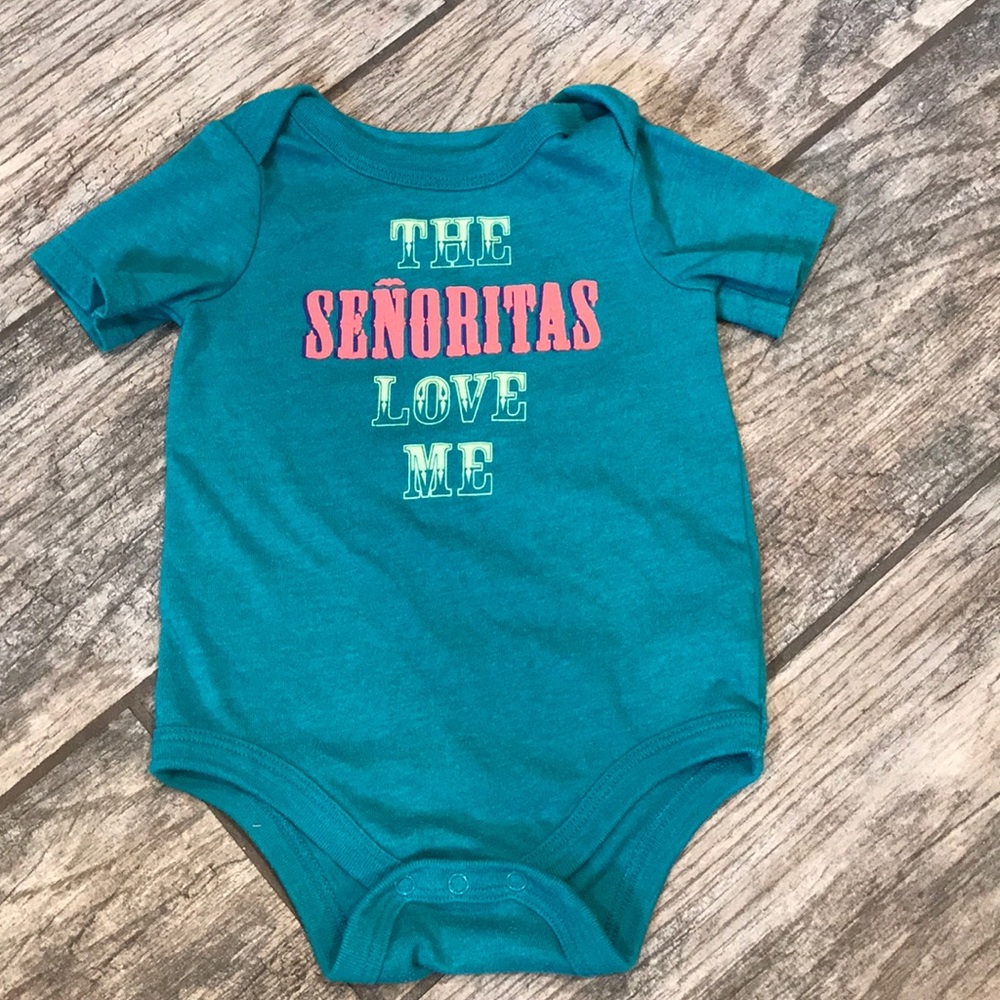 ⛺️Circo onesie size 6-9 months